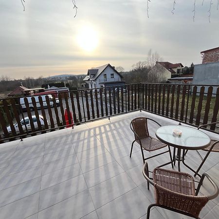 Dom na Folwarku Hotell Kielce Eksteriør bilde
